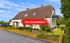 Hauptbild Einfamilienhaus mit großzügigem Garten und vielseitigem Raumangebot
