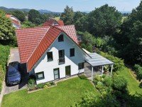 Hauptbild Junges Einfamilienhaus mit idyllischem Garten